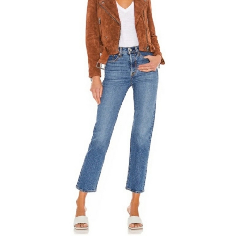Levi’s Wedgie premium high waisted tapered leg Jeans size 27 new with tag
